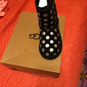 Brand new Toddler uggs black with silver polka dot